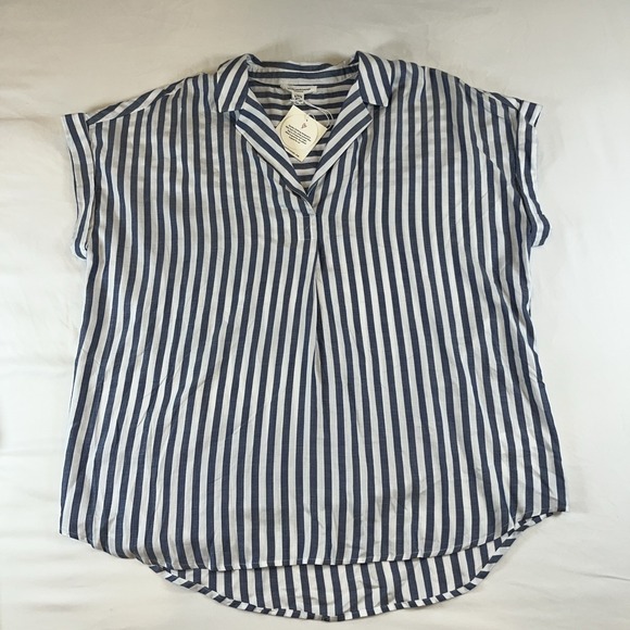 beachlunchlounge Tops - BeachLunchLounge Womens Top XL White Blue Striped Casual Preppy V Neck Cuff Knit